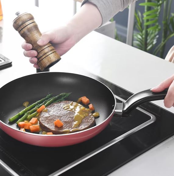 Tanpa disadari, 10 kesalahan memasak ini bikin teflon cepat rusak