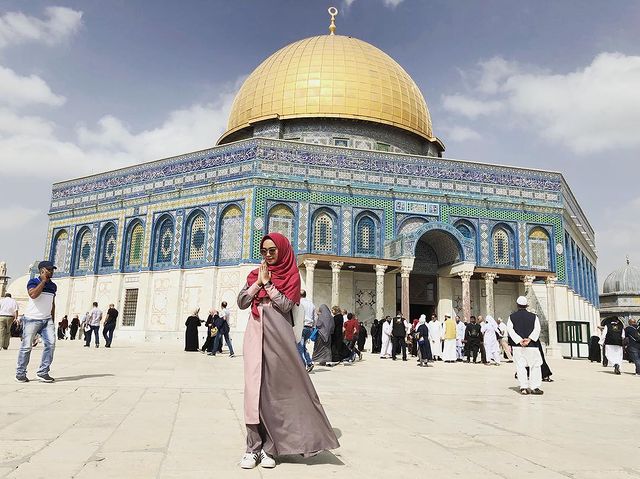 Inspirasi OOTD Lebaran ala Ria Ricis Instagram Inspirasi OOTD Lebaran ala Ria Ricis Instagram