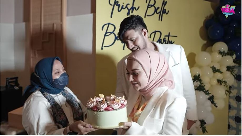 13 Potret kue ultah Irish Bella dari tahun ke tahun, simpel & elegan