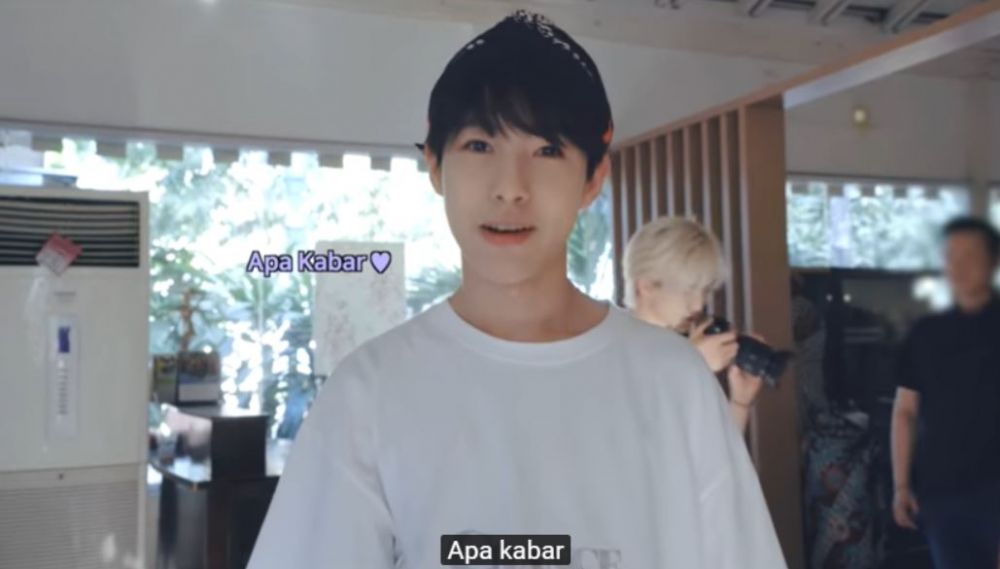 gaya melokal idol K-Pop di Indonesia Berbagai sumber