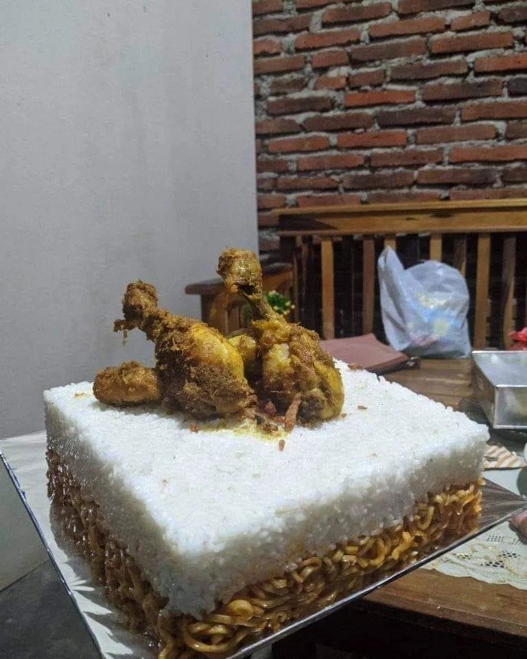 makanan jadi cantik tapi nyeleneh © berbagai sumber