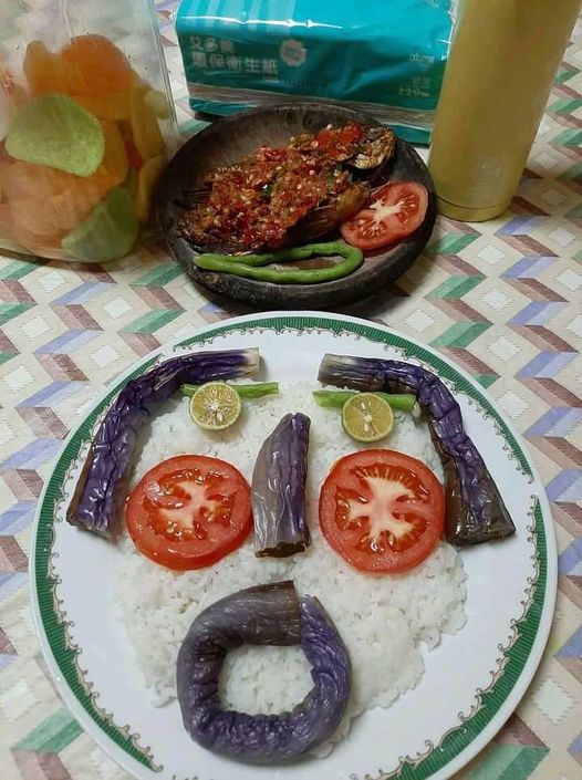 makanan jadi cantik tapi nyeleneh © berbagai sumber