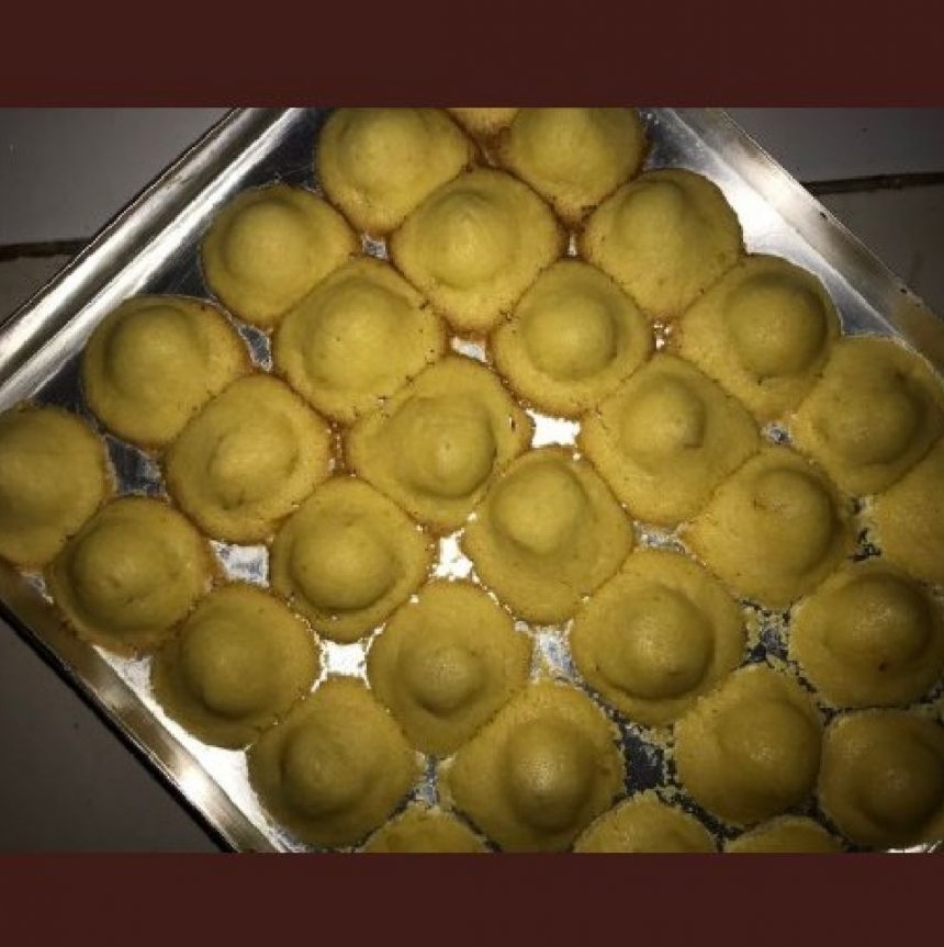 kue kering tapi bentuknya aneh banget © berbagai sumber