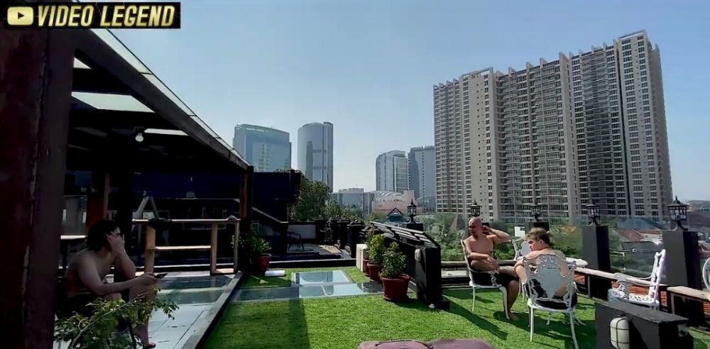 11 Penampakan rooftop rumah Ahmad Dhani, dilengkapi kolam renang