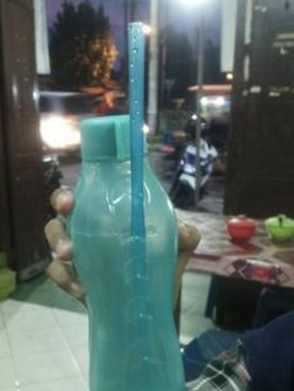 mau minum aja pakai ribet dulu © berbagai sumber mau minum aja pakai ribet dulu © berbagai sumber