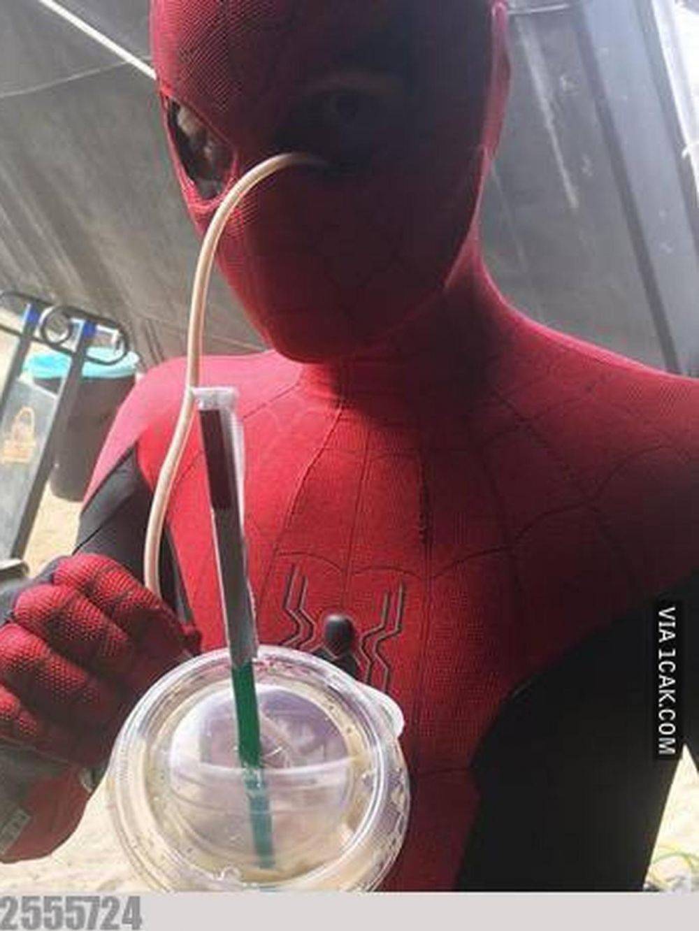 mau minum aja pakai ribet dulu © berbagai sumber mau minum aja pakai ribet dulu © berbagai sumber