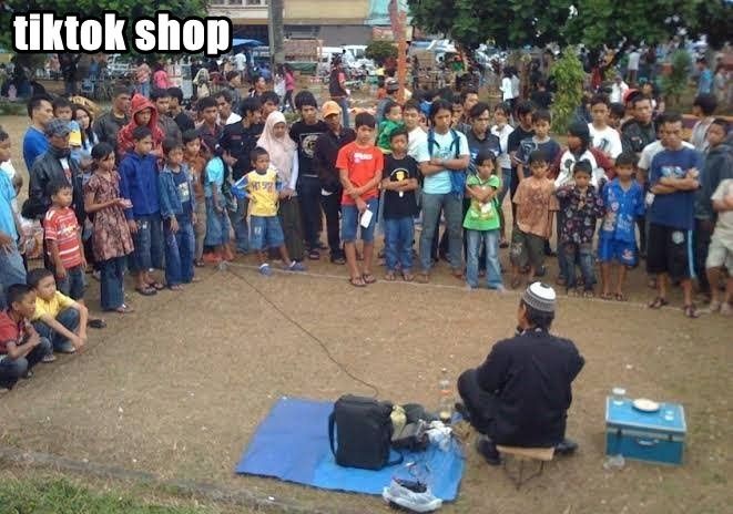 Meme tipe pembeli dan penjual online shop © berbagai sumber Meme tipe pembeli dan penjual online shop © berbagai sumber