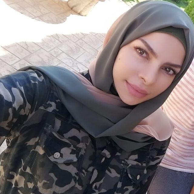 Model hijab stylish untuk Lebaran Berbagai sumber