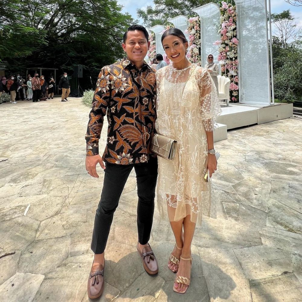 10 Pasangan seleb ini rayakan Lebaran pertama © 2022 brilio.net 10 Pasangan seleb ini rayakan Lebaran pertama © 2022 brilio.net