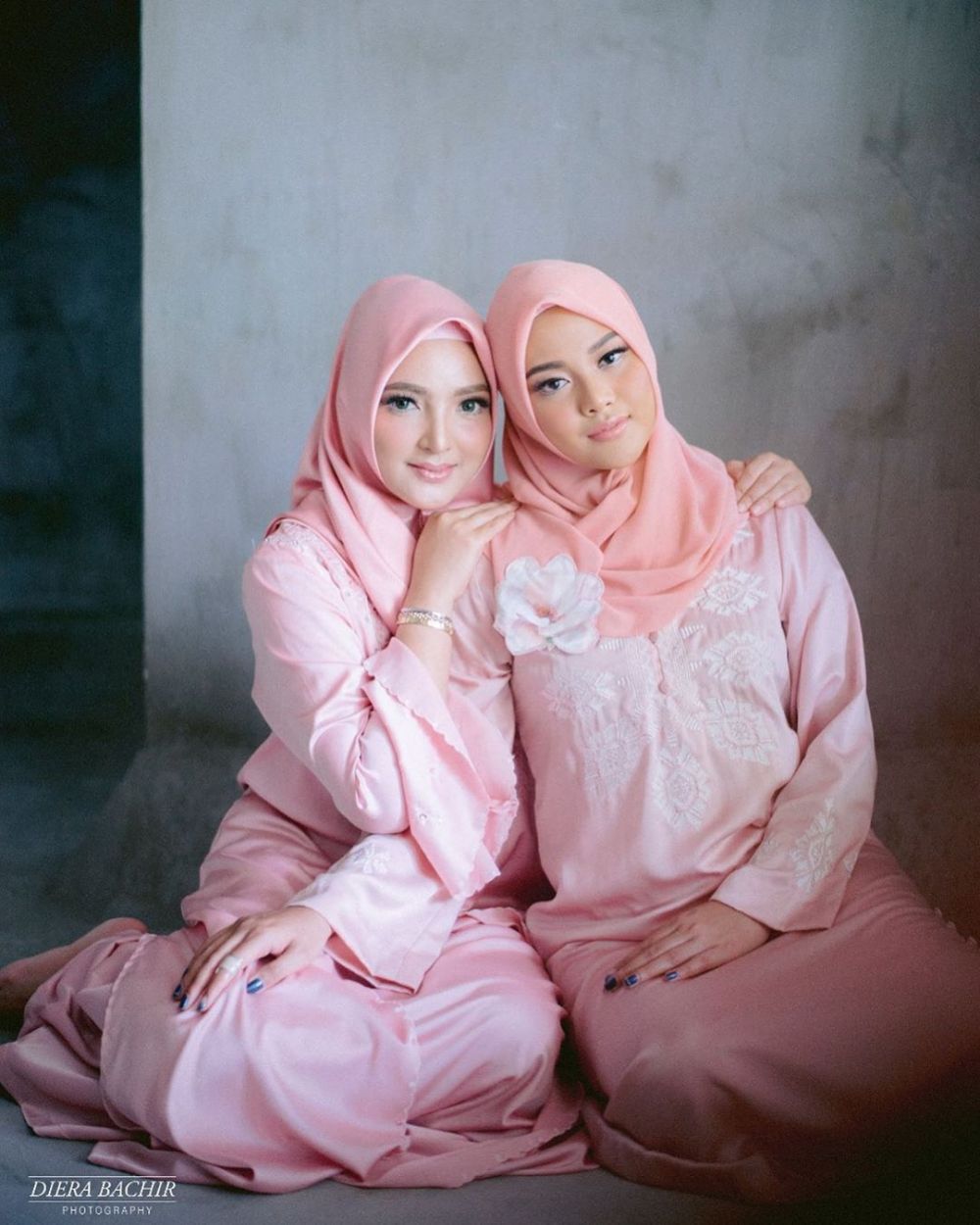 Inspirasi kaftan untuk wanita hijab © Instagram Inspirasi kaftan untuk wanita hijab © Instagram