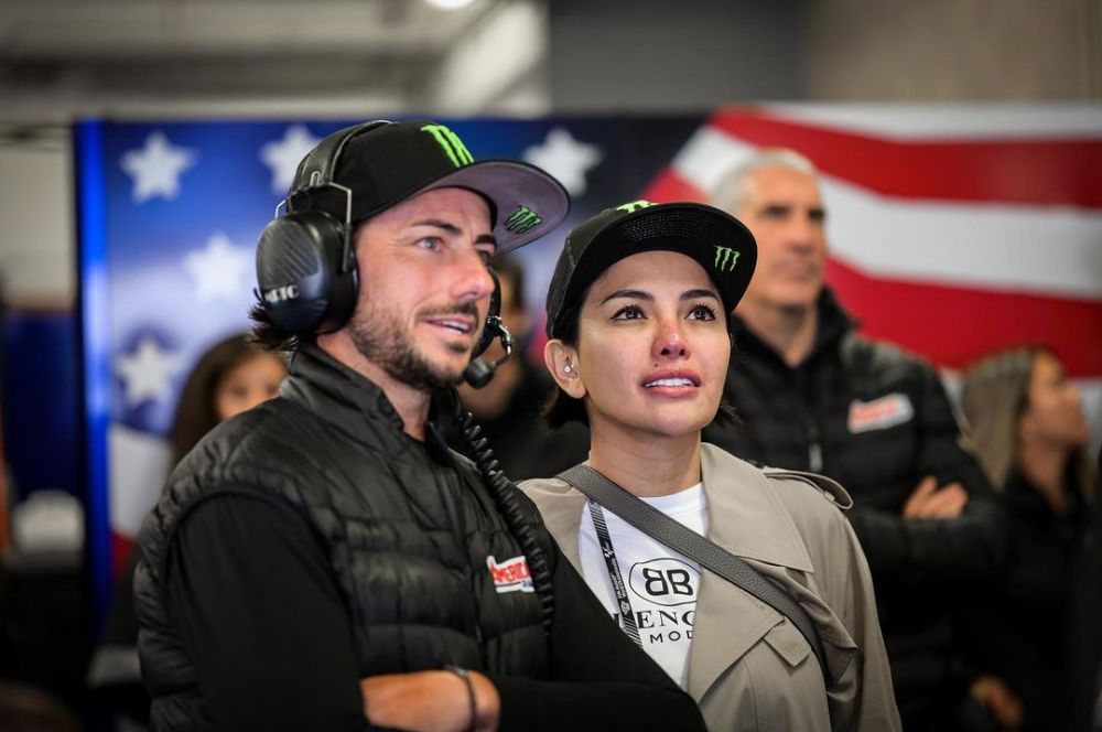 kedekatan nikita mirzani dan john hopkins © instagram