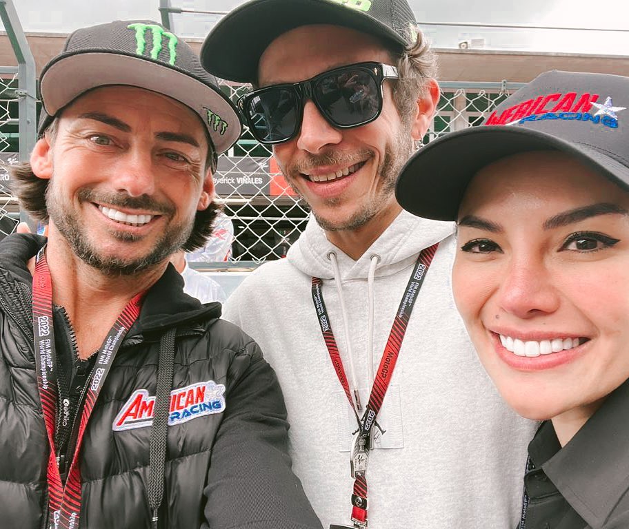 kedekatan nikita mirzani dan john hopkins © instagram