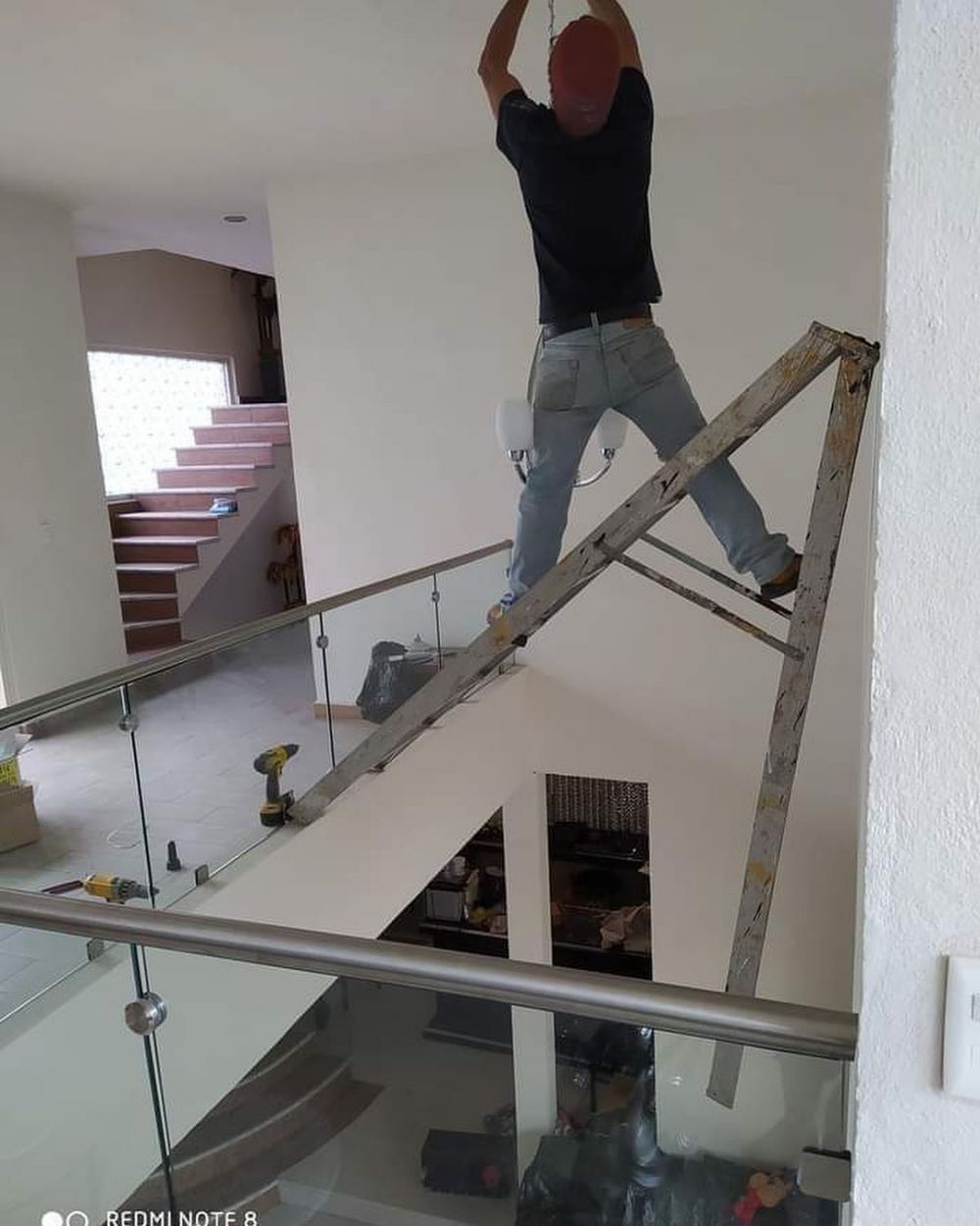 kuli bangunan di ketinggian © Instagram kuli bangunan di ketinggian © Instagram