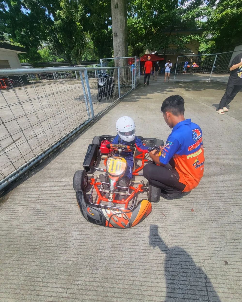 Celine Evangelista temani Lucio balapan Berbagai sumber