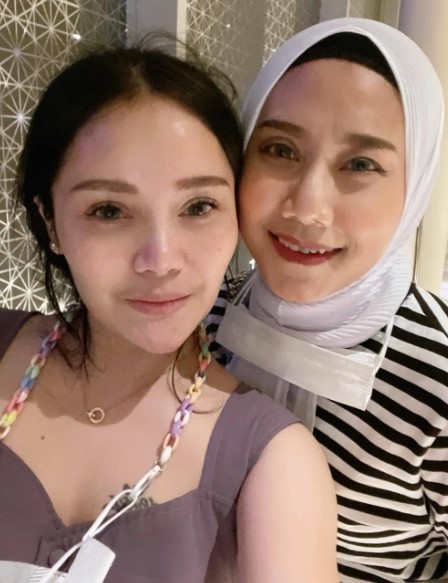 Pesona jebolan AFI saat pakai hijab © berbagai sumber