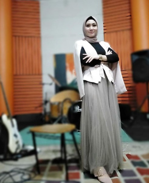 Pesona 9 jebolan AFI saat pakai hijab, penampilan Mawar makin anggun