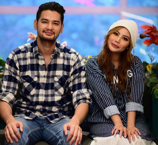 Kevin Hillers dan dokter Siska Berbagai sumber