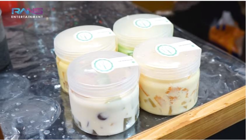 Momen Nagita Slavina borong 10 jajanan demi Ricis saat ngidam, komplet