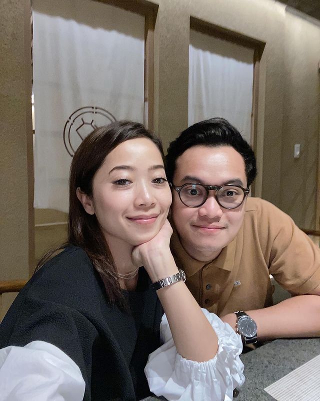 Seleb jatuh cinta ke sahabat © berbagai sumber