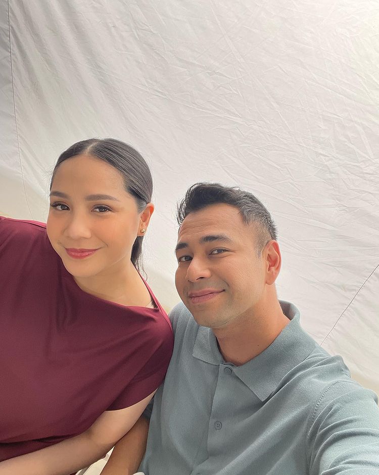 Seleb jatuh cinta ke sahabat © berbagai sumber Seleb jatuh cinta ke sahabat © berbagai sumber