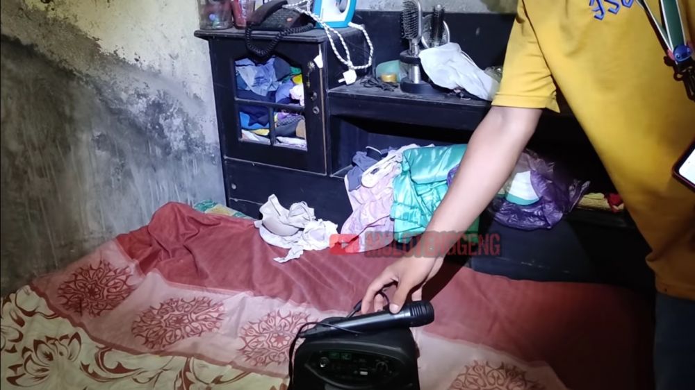 Potret rumah Zinidin Zidan di kampung halaman © berbagai sumber