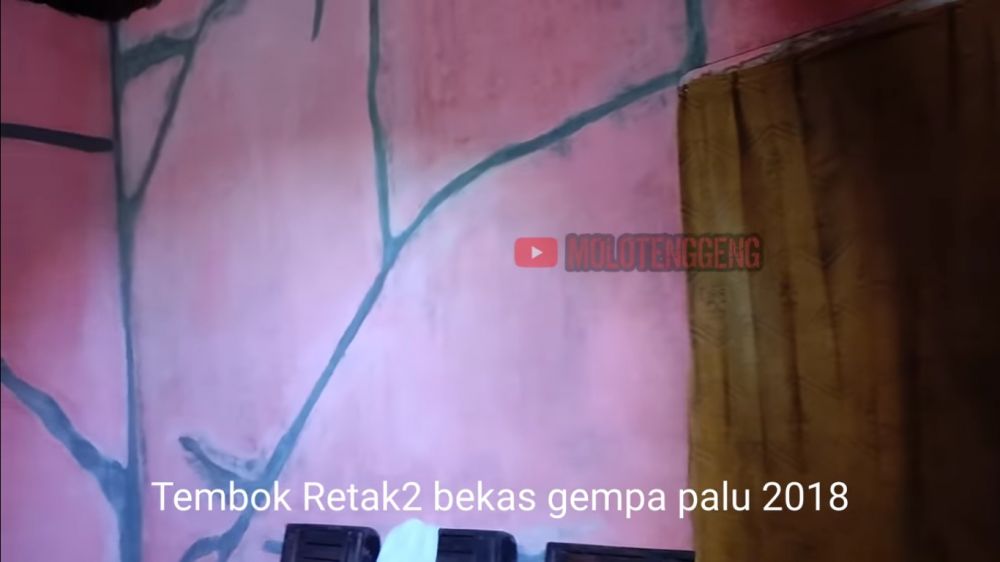 Potret rumah Zinidin Zidan di kampung halaman © berbagai sumber