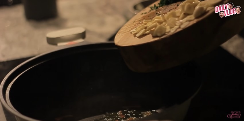 11 Trik Jessica Iskandar masak spaghetti aglio olio, cuma 10 menit