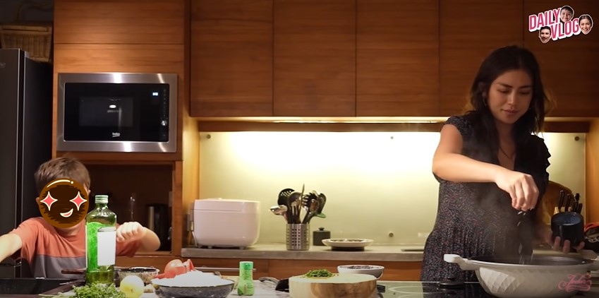 11 Trik Jessica Iskandar masak spaghetti aglio olio, cuma 10 menit