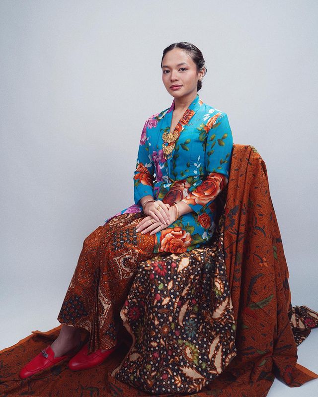 potret Amel Carla pakai kebaya © Instagram/@amelcarla