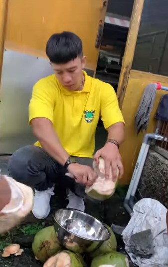 Potret terbaru Ruri vokalis band Repvblik © berbagai sumber