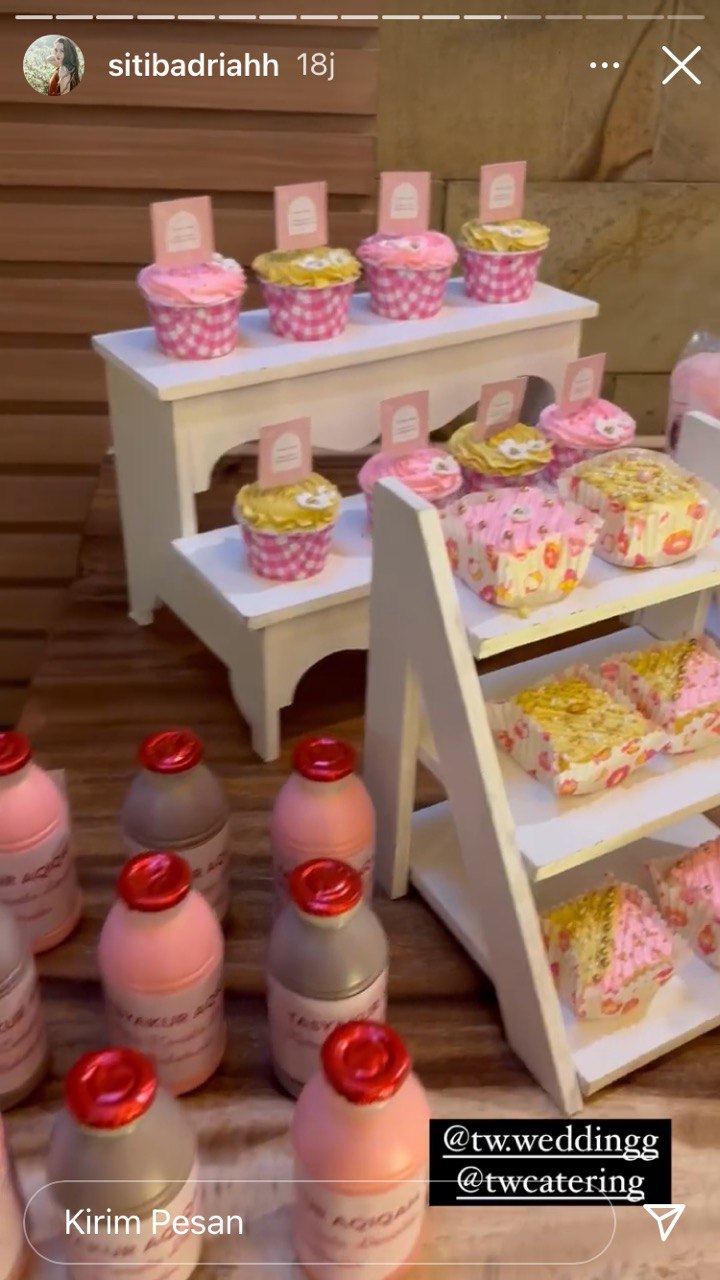 Momen akikah anak Siti Badriah © berbagai sumber