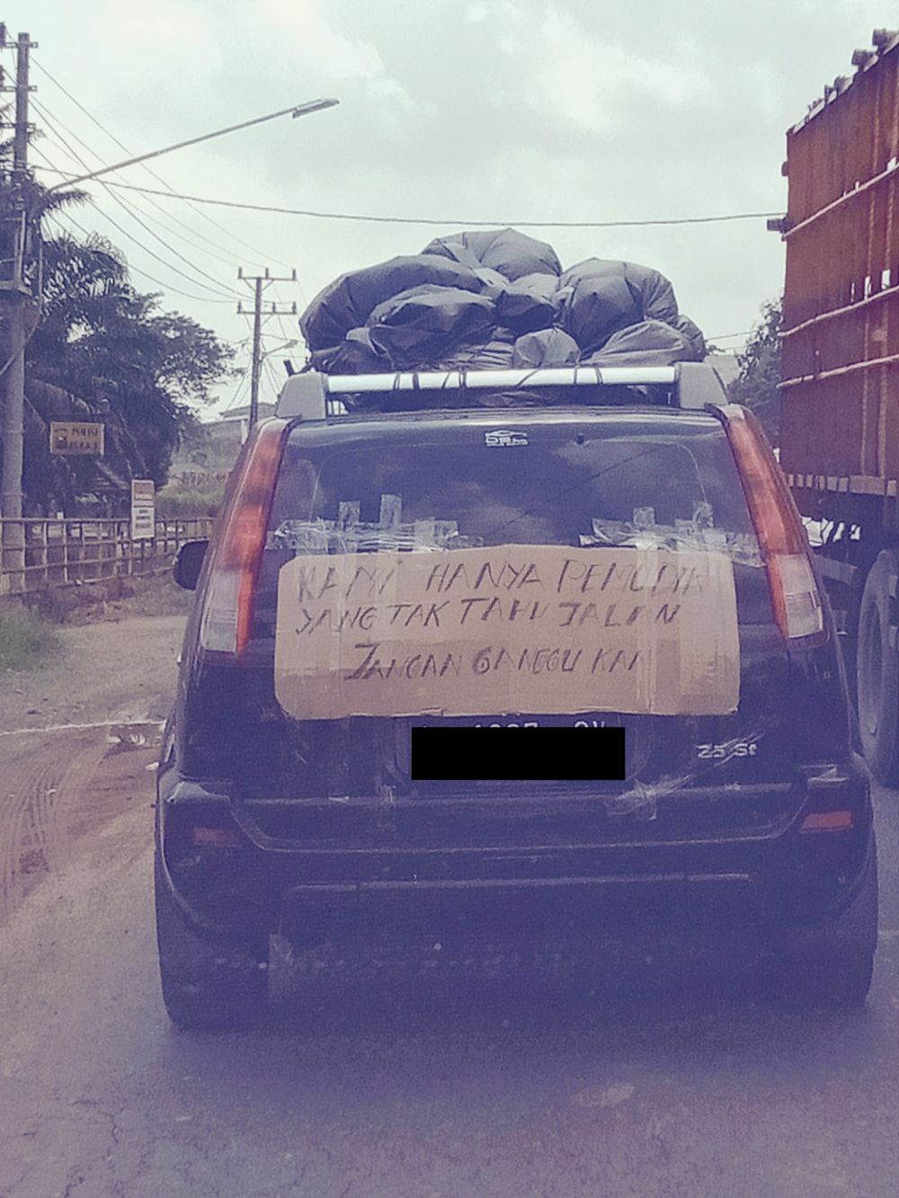 tulisan kocak mudik di mobil © berbagai sumber tulisan kocak mudik di mobil © berbagai sumber