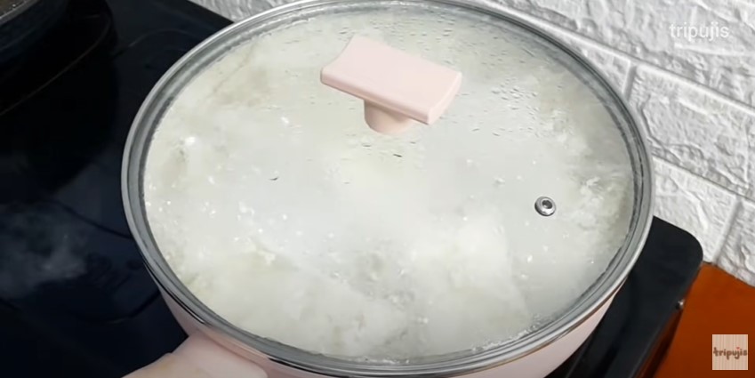 11 Trik bikin lontong biar hasilnya nggak keras, hemat gas