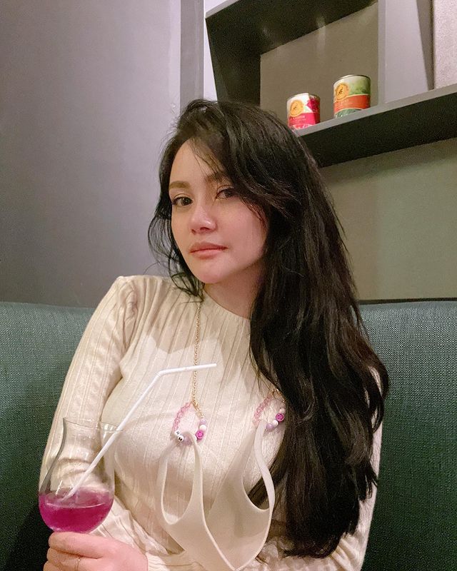 Transformasi gaya rambut Mawar AFI © Instagram/@mysamawar