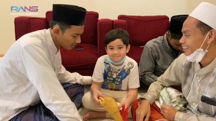 Rafathar pesantren © YouTube