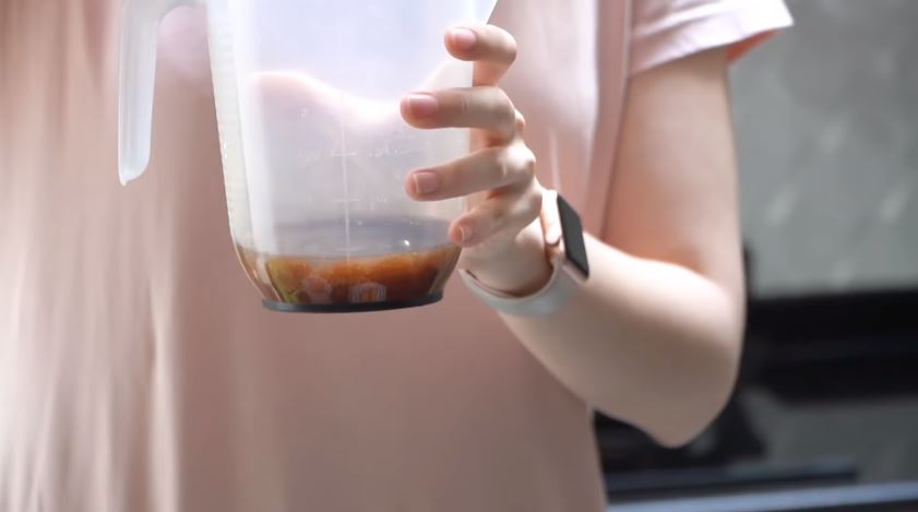 13 Cara Kimberly Ryder masak oyakodon khas Jepang, cuma pakai 4 bahan