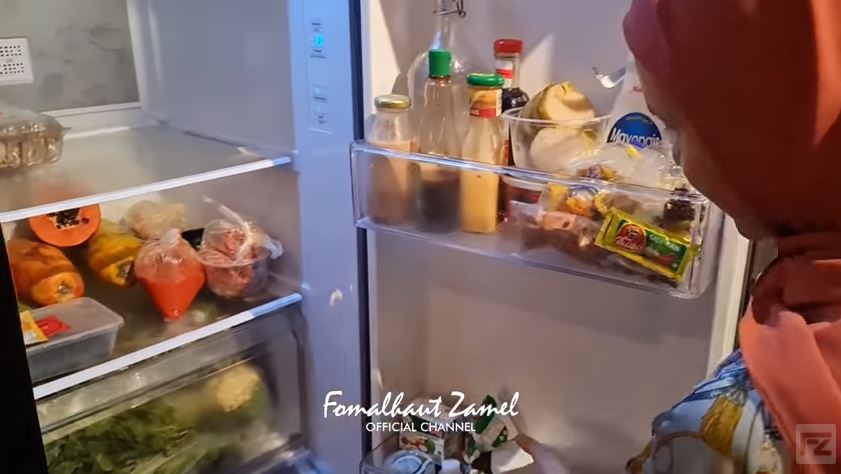 11 Cara Fikoh LIDA menata kulkas, bersih dan muat banyak