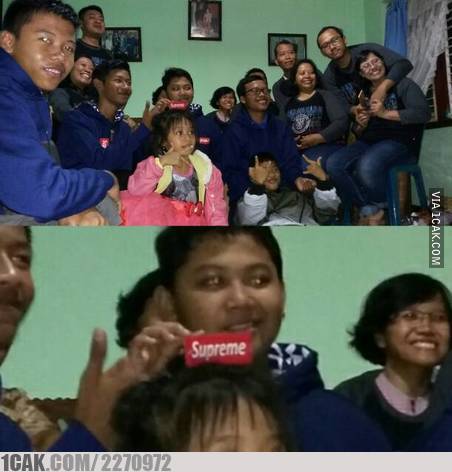 momen kocak foto keluarga © berbagai sumber