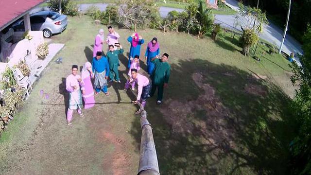 momen kocak foto keluarga © berbagai sumber