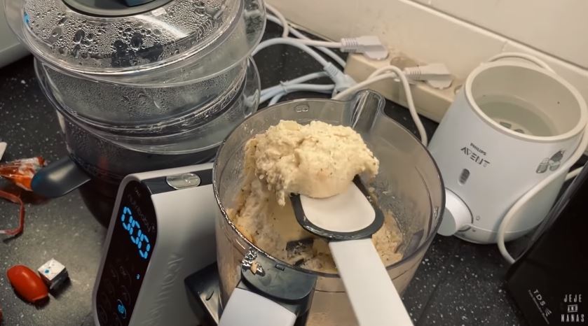 10 Alat dapur ini digunakan Syahnaz Sadiqah saat masak MPASI, praktis