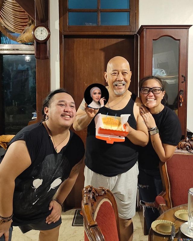 Momen ultah Indro Warkop ke-64 © berbagai sumber