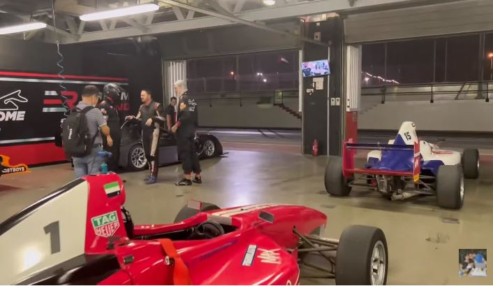 potret christian sugiono jajal mobil f1 © berbagai sumber