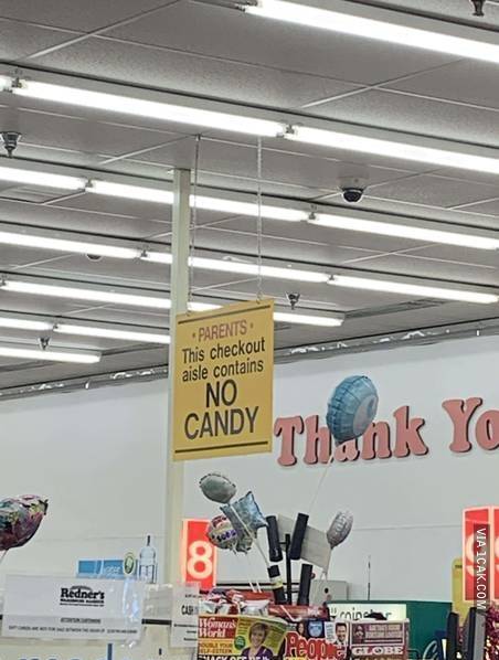 pengumuman nyeleneh di toko bikin mikir dua kali © berbagai sumber