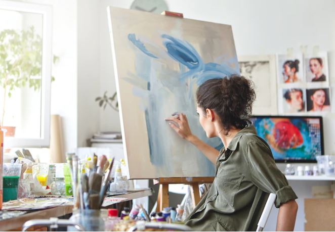 Arti mimpi melukis © 2022 berbagai sumber