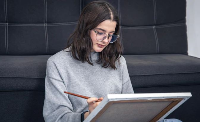 Arti mimpi melukis © 2022 berbagai sumber