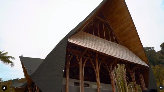 beach club Raffi di Padang Berbagai sumber beach club Raffi di Padang Berbagai sumber