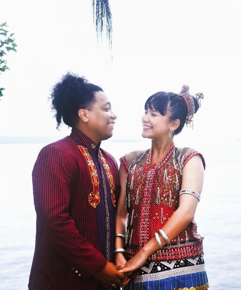 11 Momen syukuran pernikahan Indah Permatasari dan Arie Kriting
