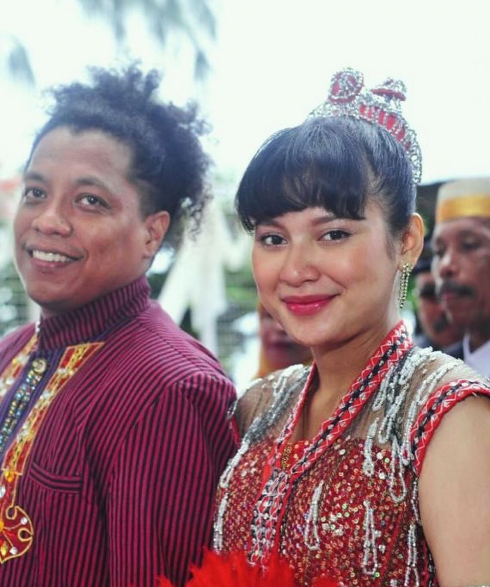 11 Momen syukuran pernikahan Indah Permatasari dan Arie Kriting