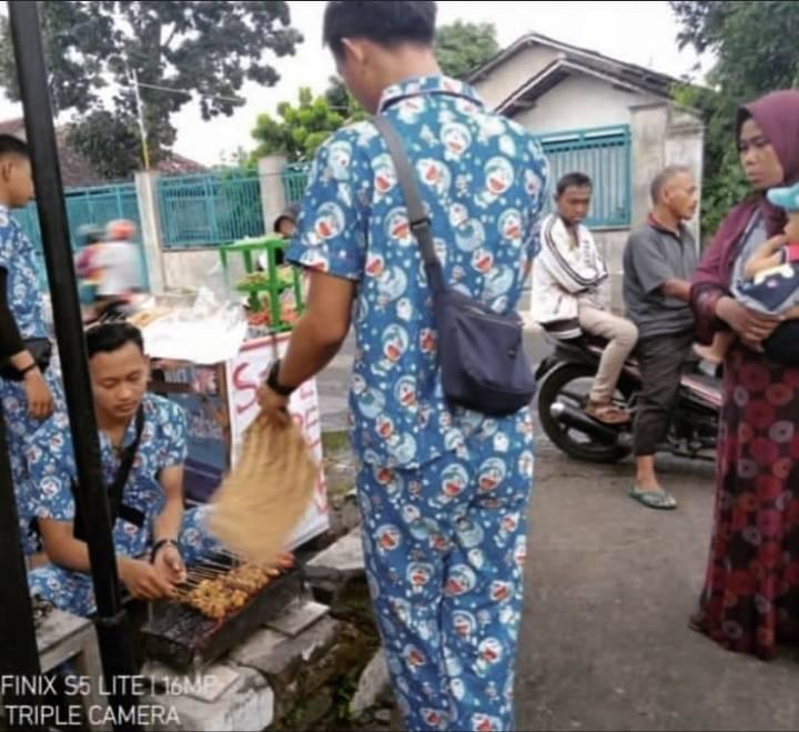 kompakan baju sama bestie © berbagai sumber kompakan baju sama bestie © berbagai sumber