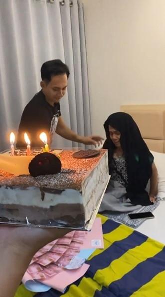 potret kenangan Kiki Farrel dan ibu © Instagram